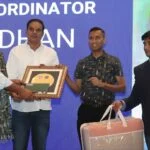 सम्मानित होते मधुसूदन नायक